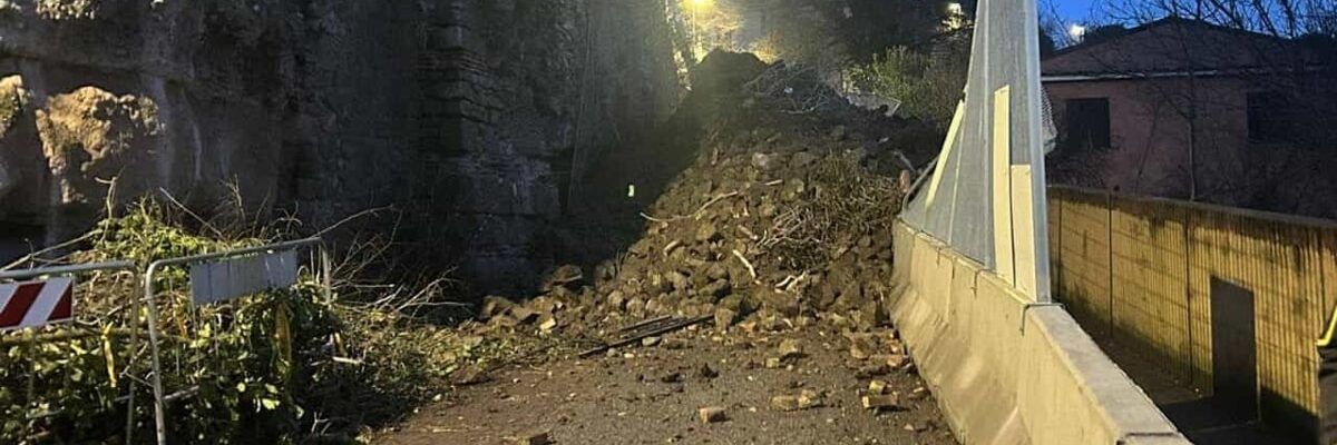 Frana travolge una palazzina vicino Roma: morto un 58enne