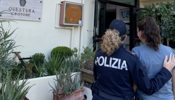 Violenza di genere, la Polizia di Stato inaugura a Crotone “Una stanza tutta per sé”