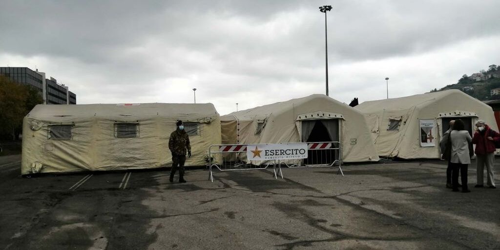 I sindaci dell’area urbana cosentina: «Ripristinare il centro Covid all’ospedale da campo»