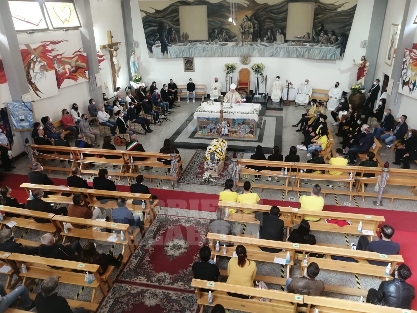 Diamante, l’ultimo saluto alla giovane Serena Cosentino – VIDEO