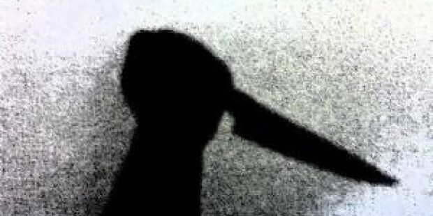 Accoltella a morte la moglie e si consegna ai carabinieri