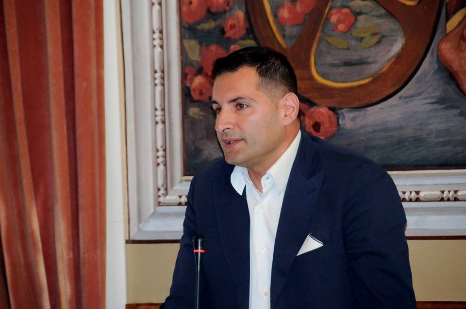 A Lamezia è andato in scena un finto rimpasto di Giunta