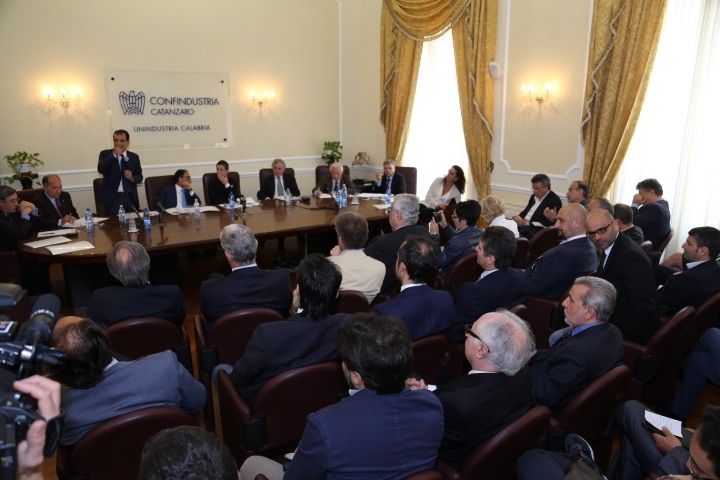 Noto contro Scura: «Non accettiamo lezioni da nessuno»