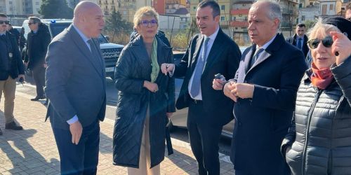 piantedosi crotone cutro