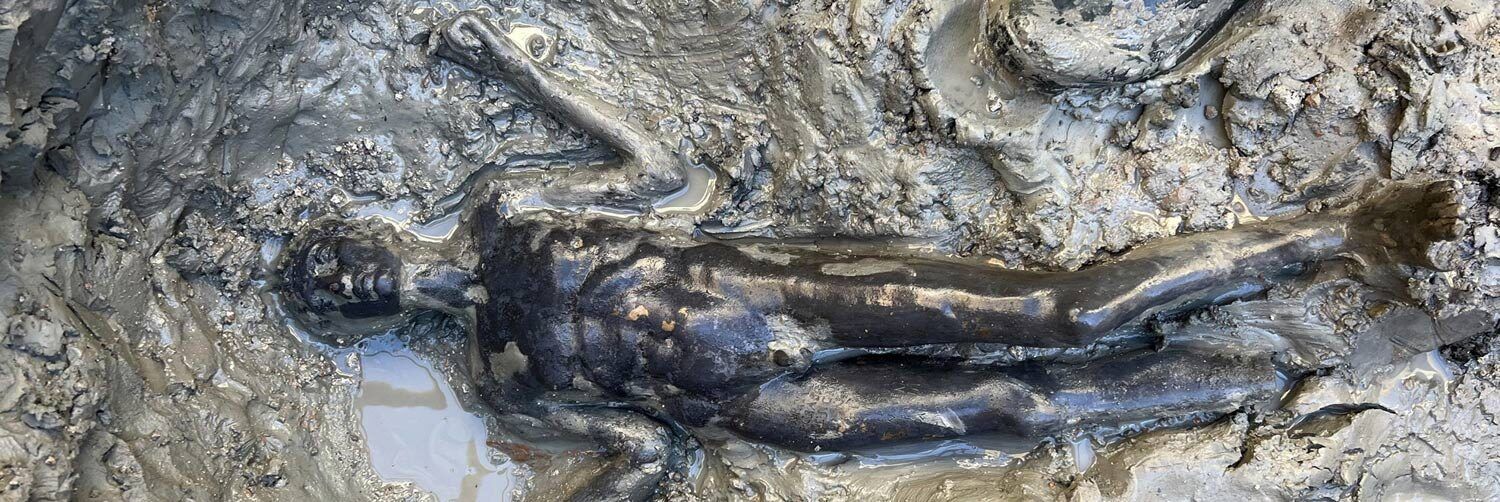 Scoperta sensazionale in Toscana. Rinvenuti 24 bronzi di 2300 anni fa – FOTO