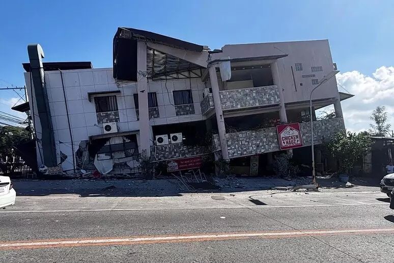 Filippine, il bilancio del terremoto sale: 46 morti