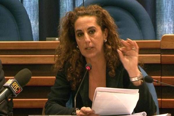 Piattaforma antisismica, Ferro: Regione irresponsabile