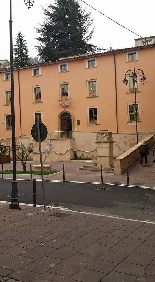 Uno sportello per aiutare le famiglie in crisi