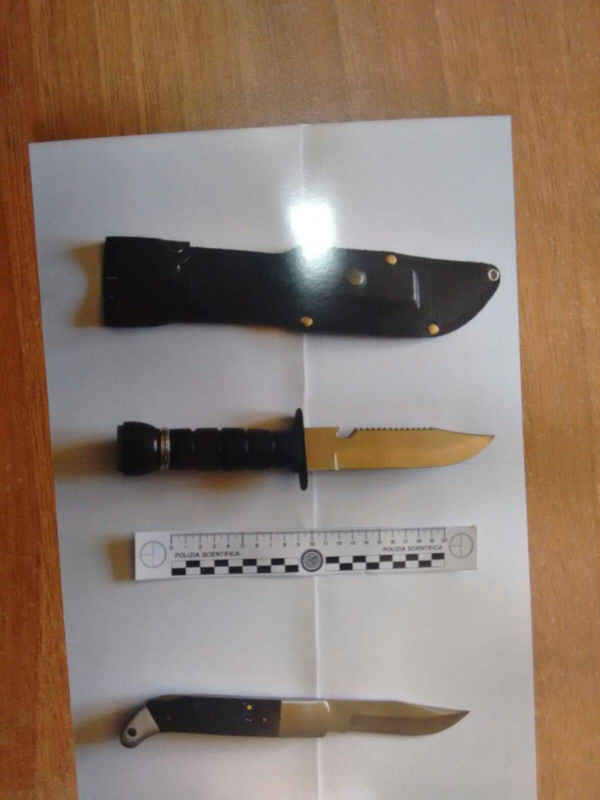 "Rambo" in stampelle rapina un negozio a Cosenza