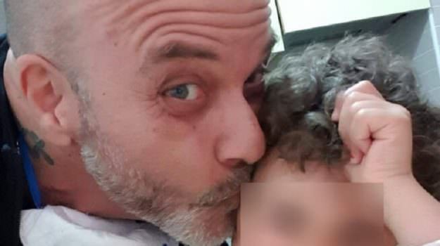 In taxi da Vibo a Roma per aiutare una bimba calabrese. E Mattarella lo ha nominato Cavaliere