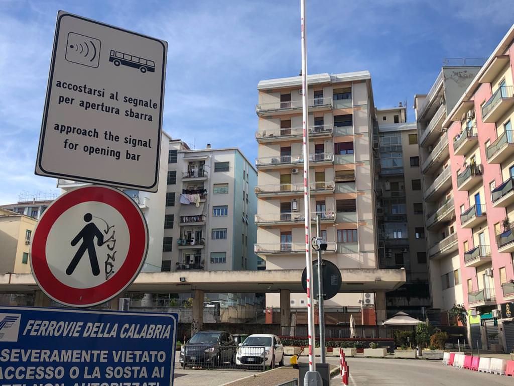 Operazione sicurezza all'autostazione di Cosenza