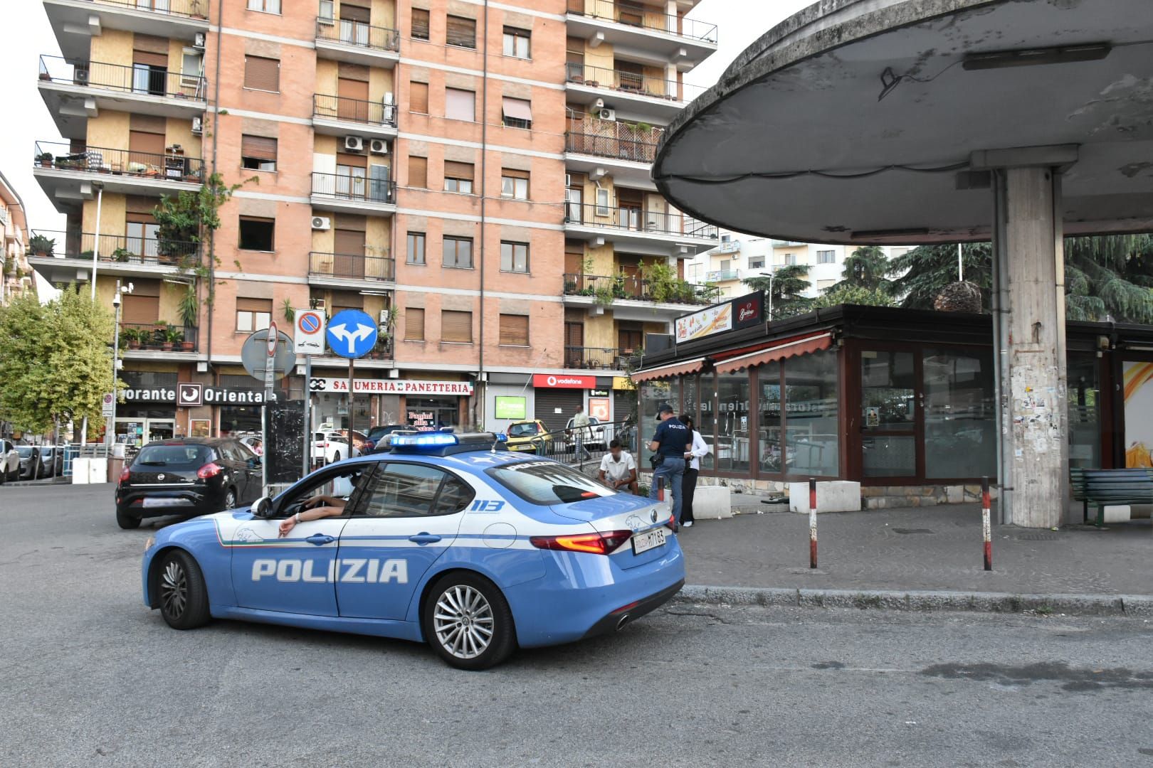 Controlli della polizia nel Cosentino: sequestri di droga e misure cautelari per atti persecutori