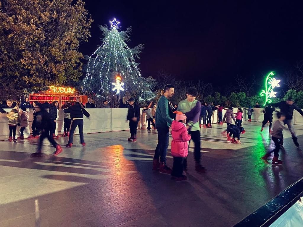 A San Pietro a Maida torna la pista di pattinaggio sul ghiaccio sintetico