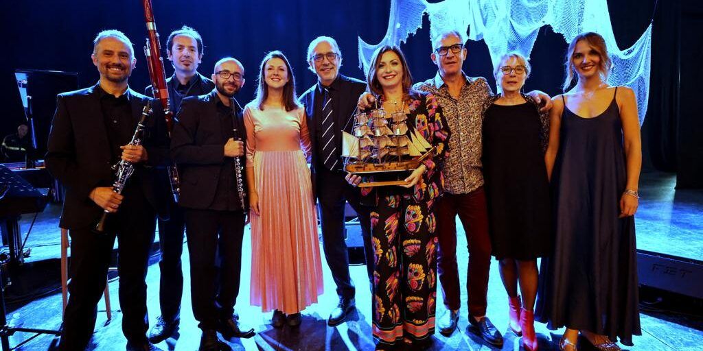 Profondo e intenso, incanta “Attra_verso l’universo. Viaggio nel tempo”