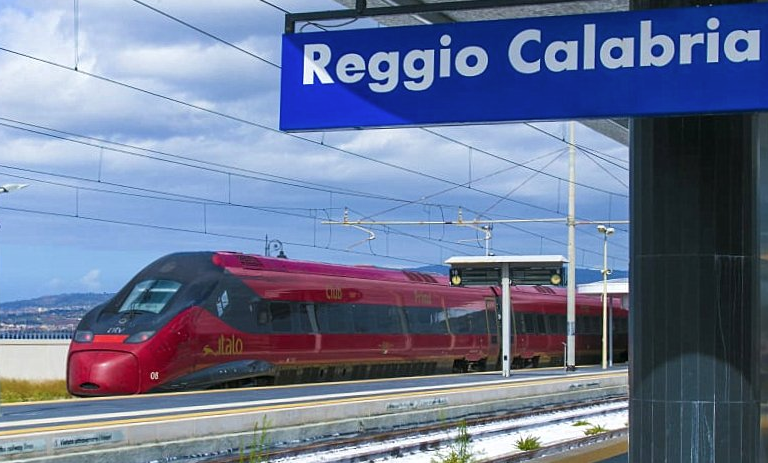 Italo e Frecciarossa in Calabria: «Stop alla guerra delle fermate»