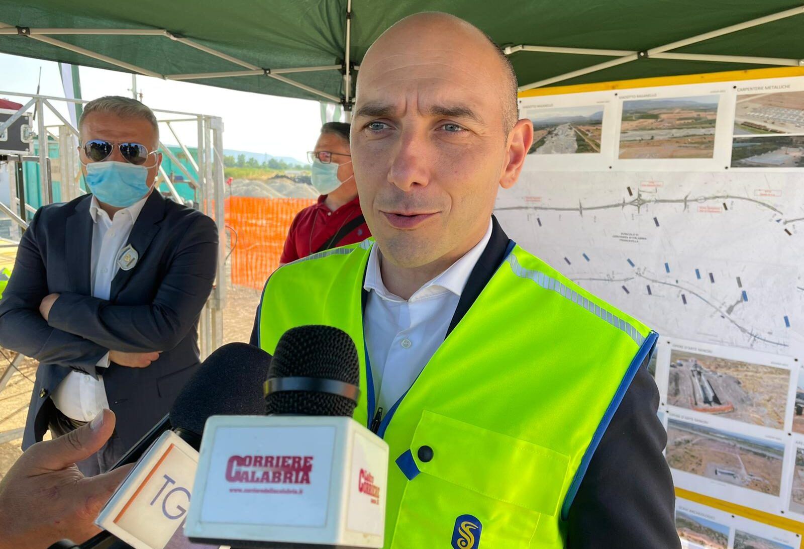 Morelli: «I lavori sulla statale 106 sono la conferma: il Paese ha ingranato la marcia giusta»