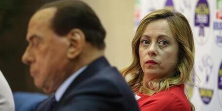 La Meloni oggi al Colle. La Ronzulli accompagnerà Berlusconi