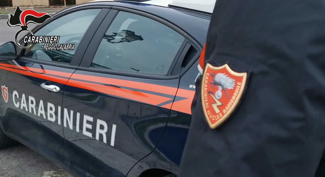 Furti di acqua ed energia elettrica, 4 persone denunciate nel Crotonese