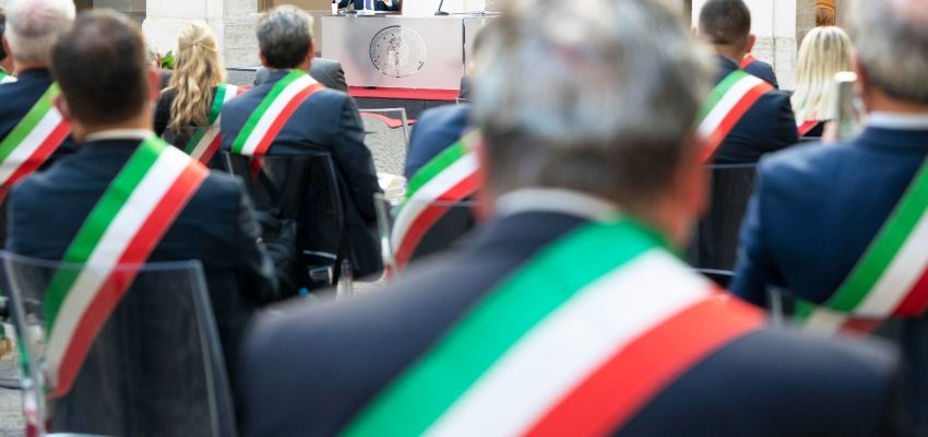 Tavolo permanente dei sindaci dell’area centrale sulle scuole. «Didattica in presenza ineludibile»