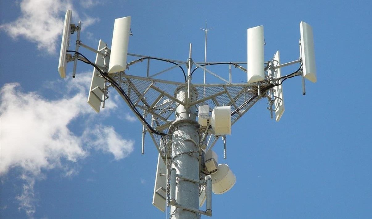 Occupa il terreno illegalmente, il Comune di Sellia “sfratta” Vodafone