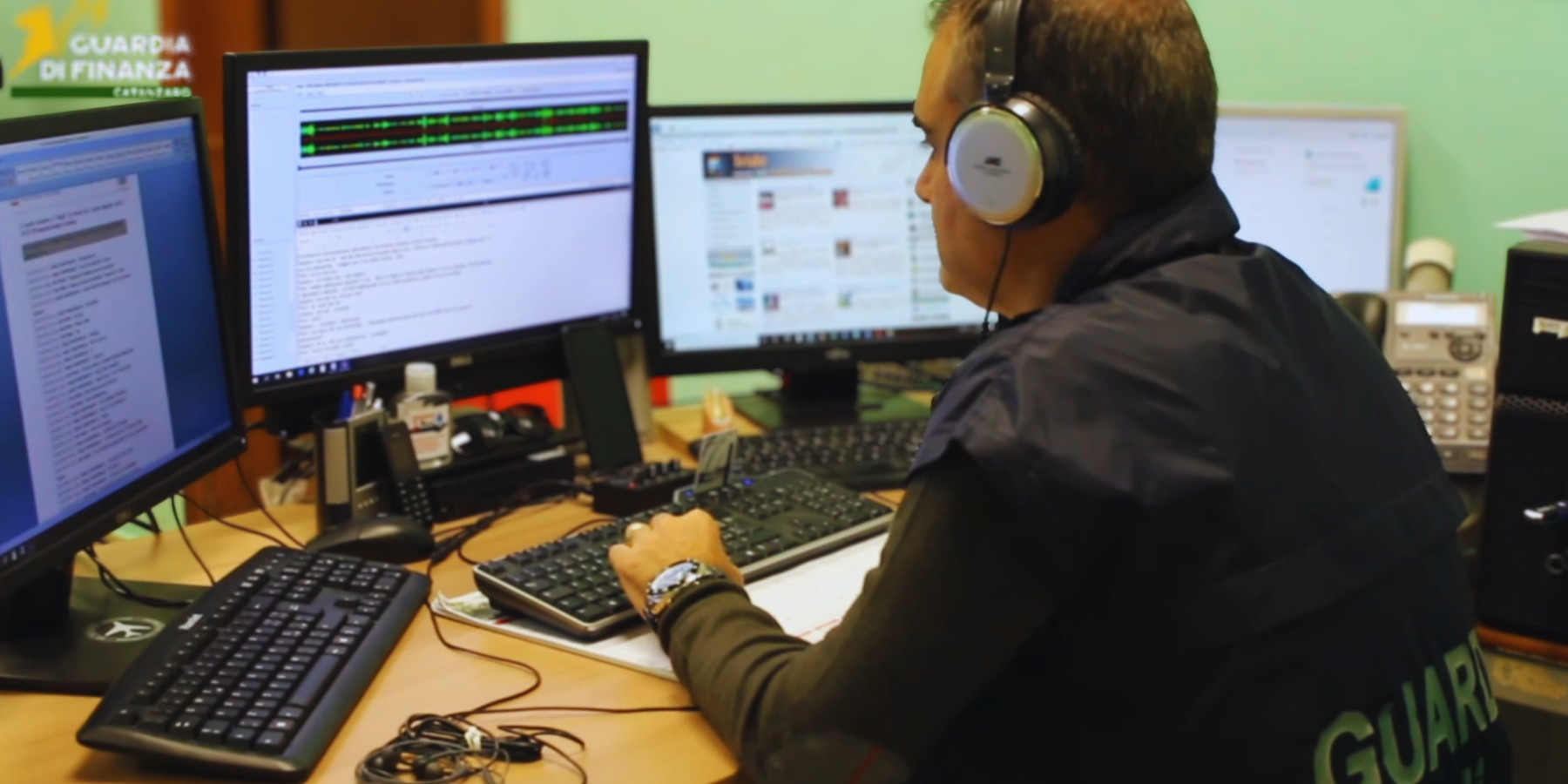 Truffa all’Asp di Catanzaro, protesi acustiche anche a due pazienti deceduti. E l’intercettazione chiave: «Il falso c’è»