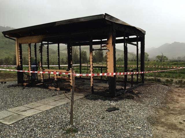 San Floro, fiamme agli "Orti di Famiglia"