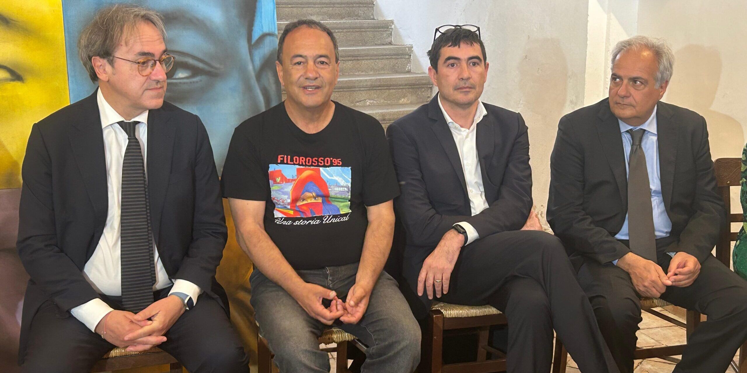 Bonelli e Fratoianni a Riace con Lucano e Salis: «Mimmo e Ilaria simboli di battaglie che porteremo in Europa» – VIDEO