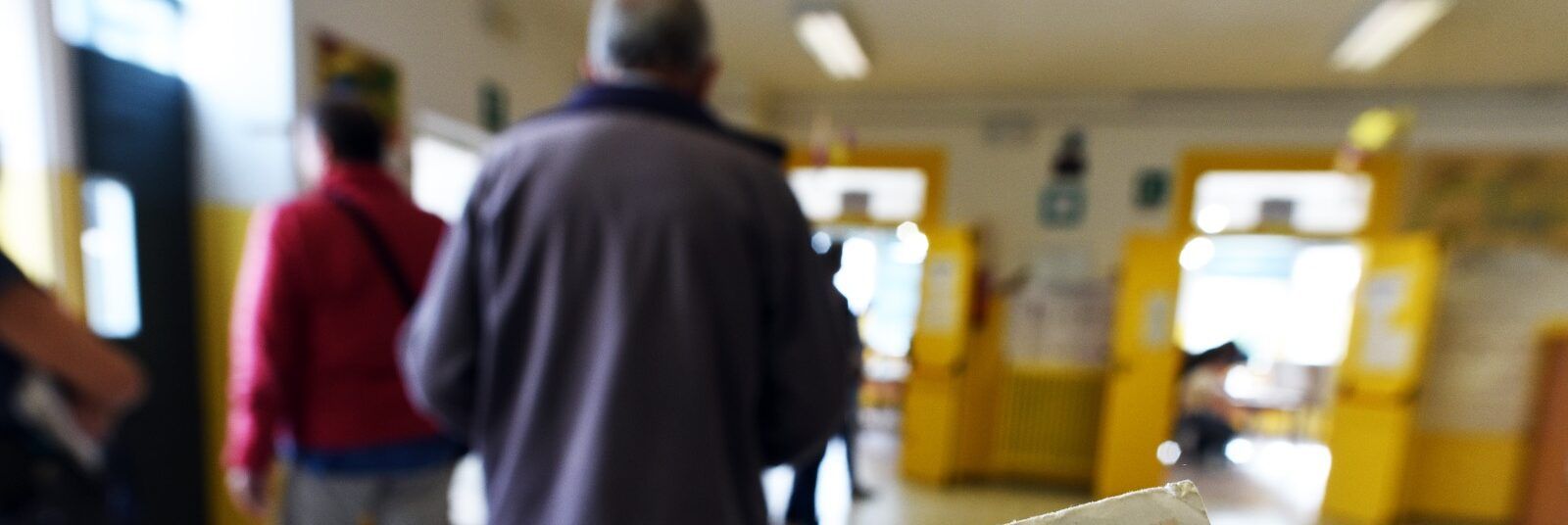 Urne aperte in Lazio e Lombardia. Si vota anche lunedì