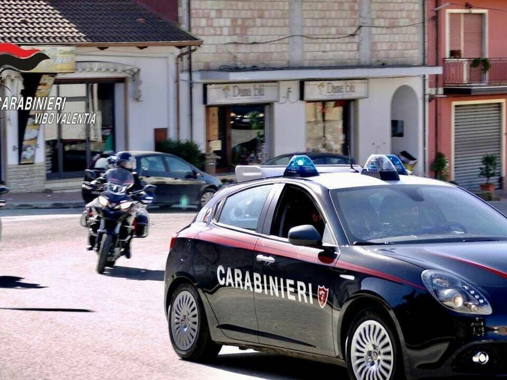 Nascondeva in casa un fucile clandestino nel Vibonese, arrestato