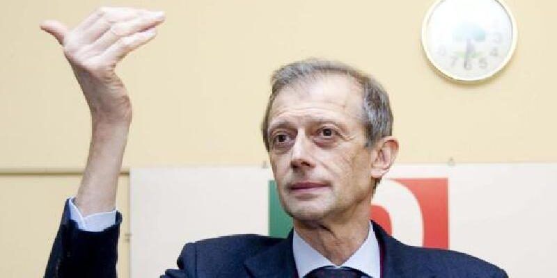 Piero Fassino lunedì in Calabria per aprire la campagna elettorale di Mimmo Bevacqua