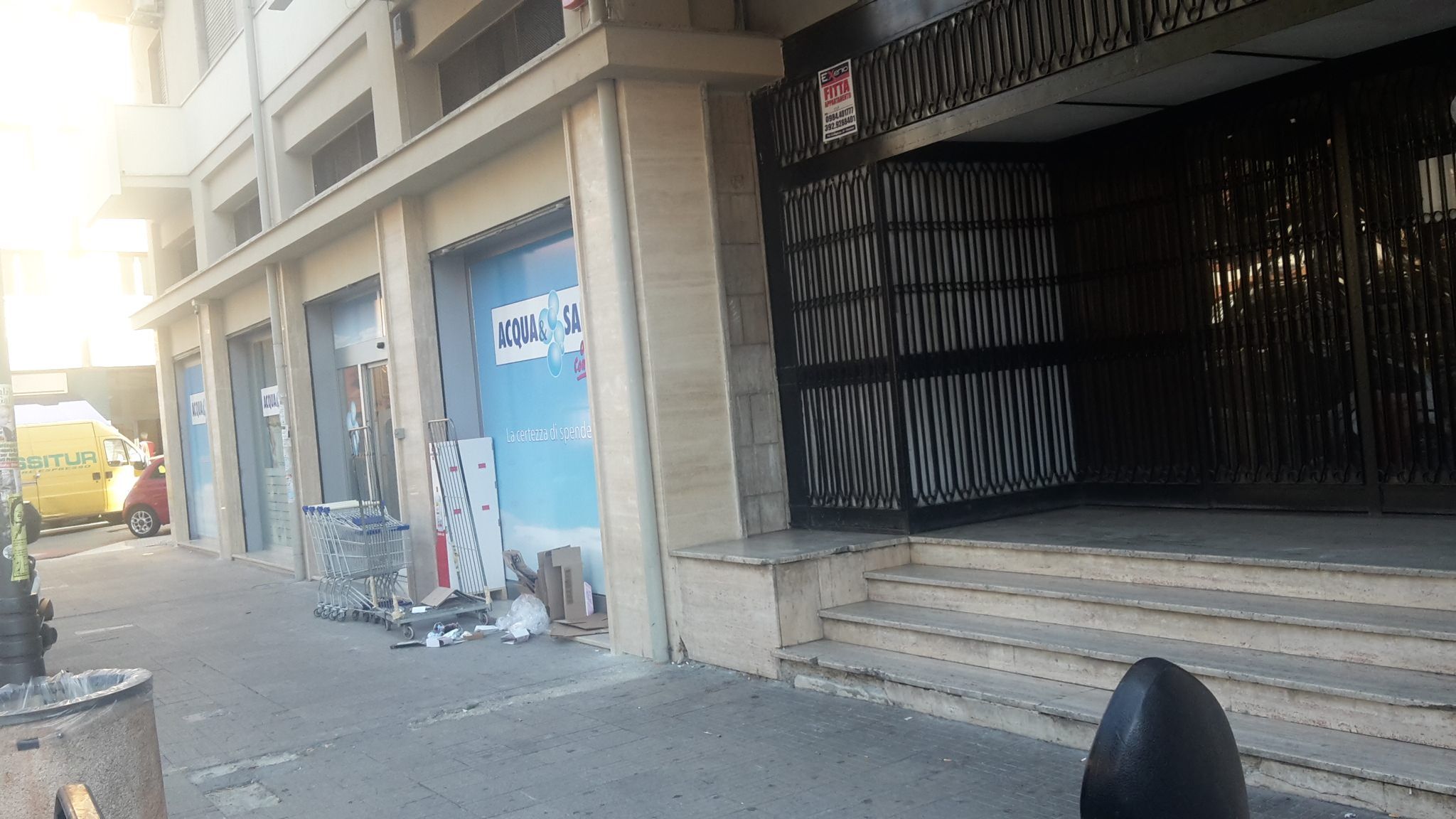 Cosenza, ragazza aggredita a calci e pugni