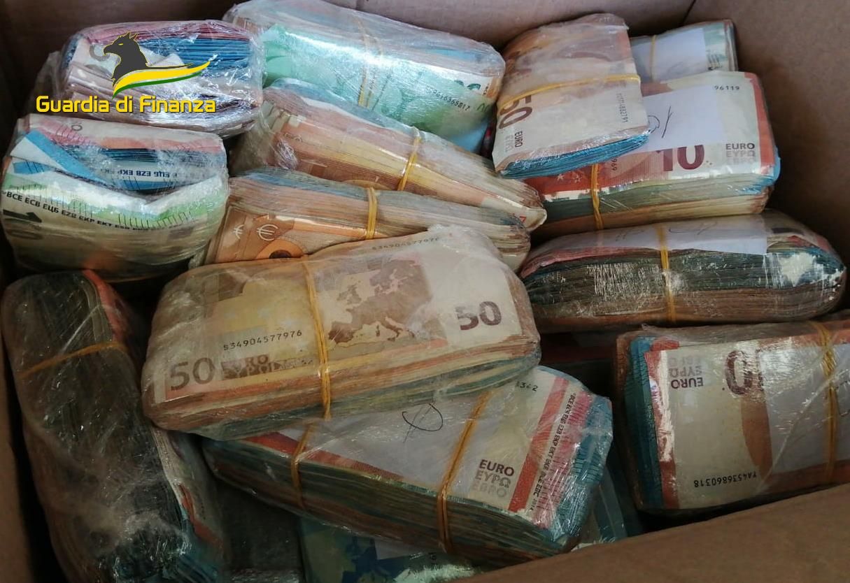 Calabresi, serbi e sudamericani. Il patto per il narcotraffico e la guerra sfiorata per un carico di coca – NOMI