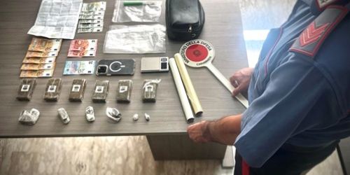 Contrasto allo spaccio di stupefacenti, arrestano pusher a Lamezia Terme