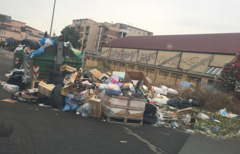Rifiuti, nella provincia di Crotone la situazione è ormai insostenibile