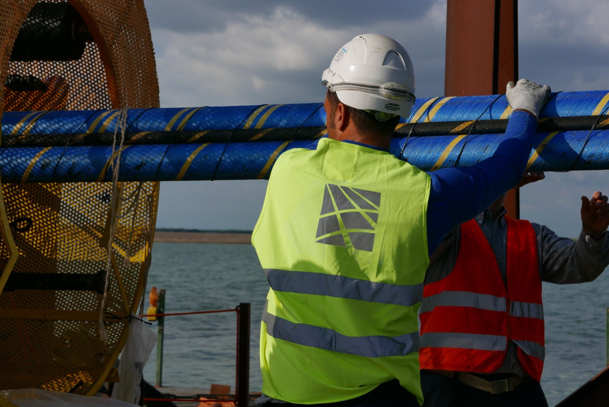 Nuovo elettrodotto Calabria-Sicilia, al via l’investimento da 105 milioni