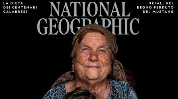 “I segreti della longevità” di nonna Rosa, la 94enne calabrese sulla copertina del National Geographic