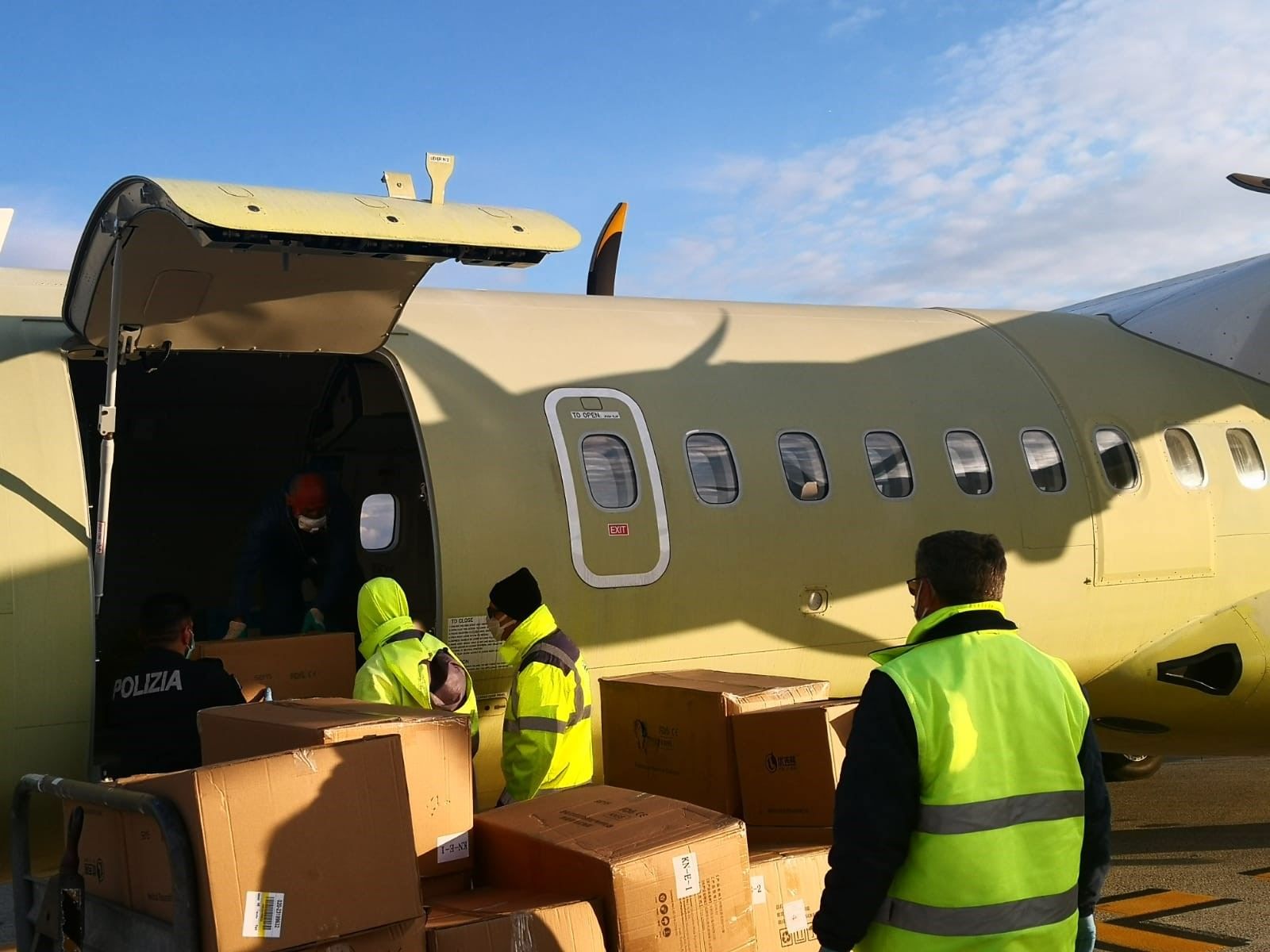 Atterrato a Lamezia un volo sanitario della Divisione Velivoli Leonardo