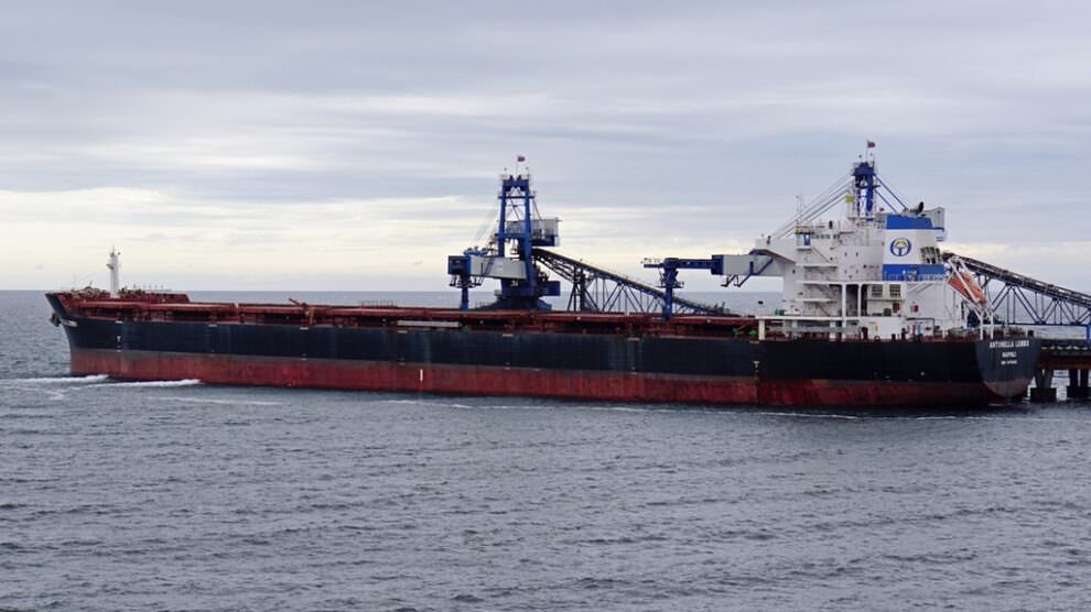 Rientrano i marittimi bloccati in Cina, tra loro anche il crotonese Michele Cardamone