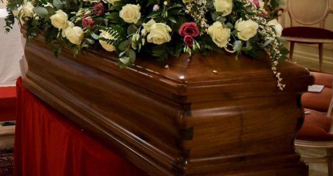 Al funerale del suocero del boss Grande Aracri nel Reggiano, anche positivi