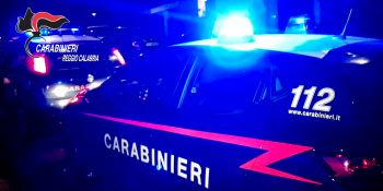 Tenta il furto in supermercato e si scaglia contro i carabinieri: bloccato