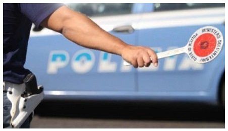 Cinquanta chili di droga in auto, arrestato 35enne