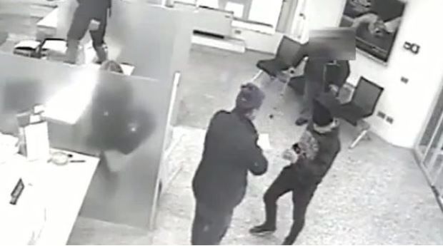 Terni, individuati gli autori di una tentata rapina: sono due giovani calabresi