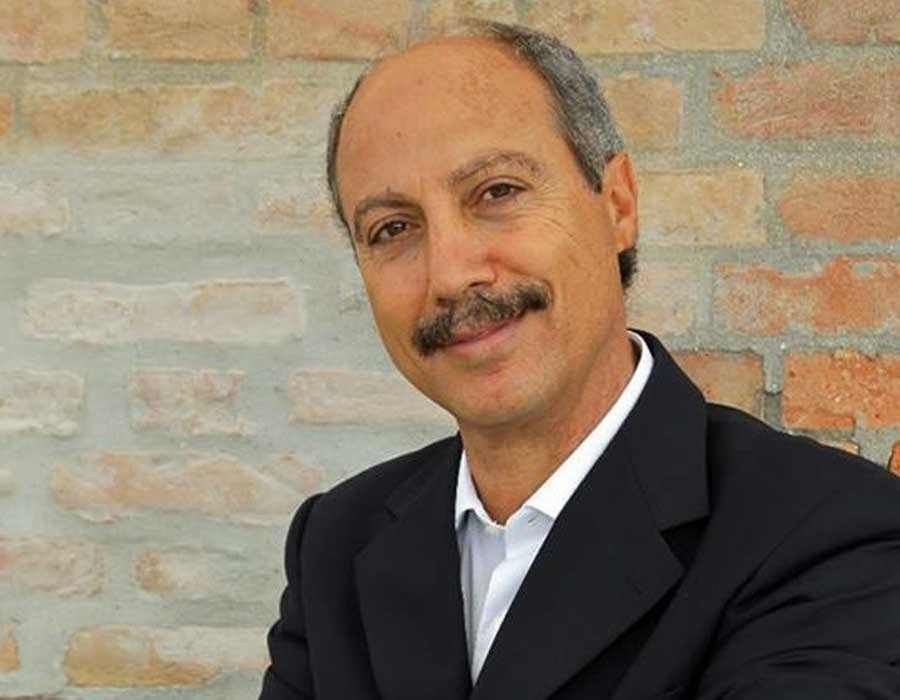 “Corti Cosenza” ospita (anche) Pino Aprile e Carmine Abate