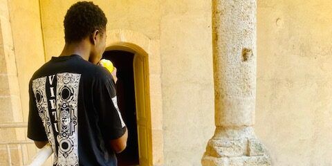 Santa Maria delle Vergini è un piccolo miracolo di resistenza