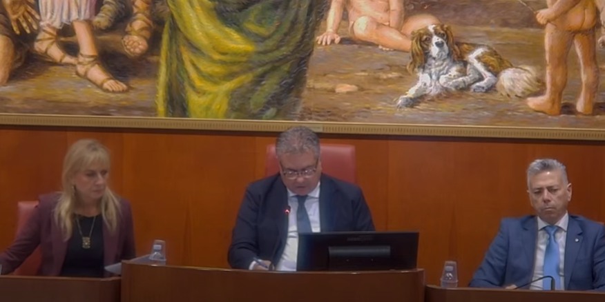 Consiglio regionale, la (nuova) “Omnibus” accende gli animi: scontro frontale in aula