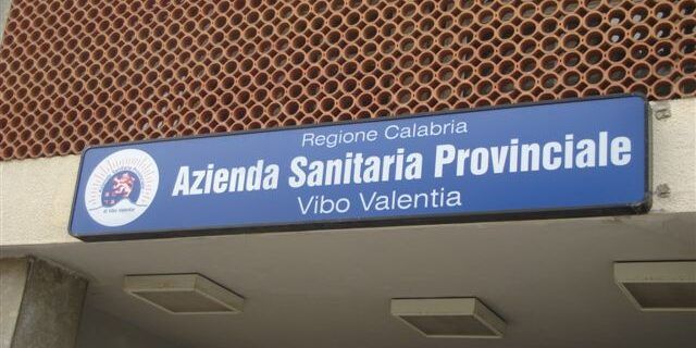 Vibo, nuovo piano dell’Azienda sanitaria per potenziare il tracciamento del Covid