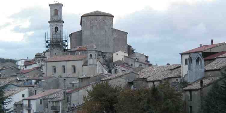 “Furbetti” dei vaccini a San Fili, la polemica non si placa