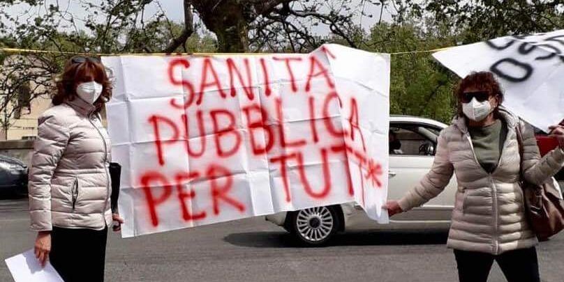 Sanità malata, protesta a Roma: «In Calabria si muore» – FOTO