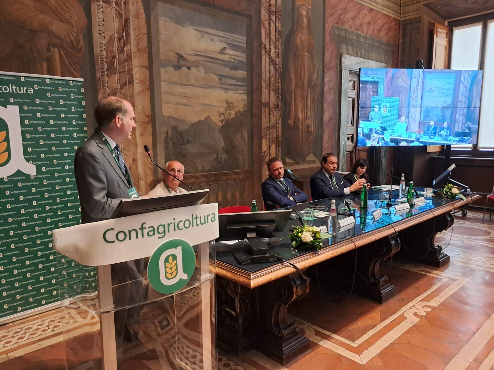 Obiettivo competitività, UniCredit e Confagricoltura insieme