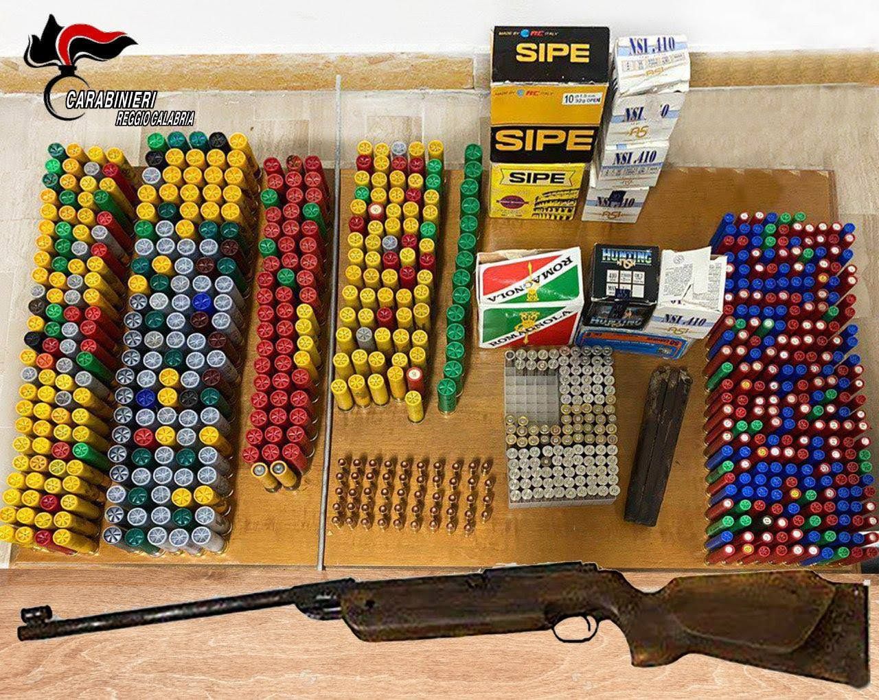 Caulonia, deposito di munizioni in un casolare abbandonato